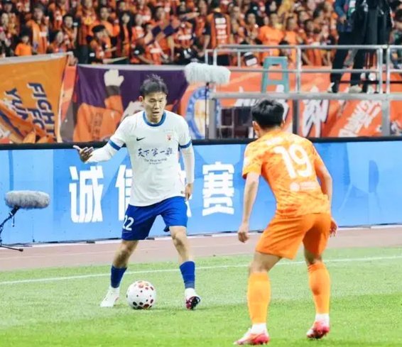 79分钟崩盘！泰山球迷心碎离场