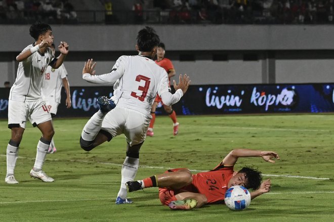 打进6球，日本中场北原槙当选本届U17亚洲杯金靴和赛事MVP