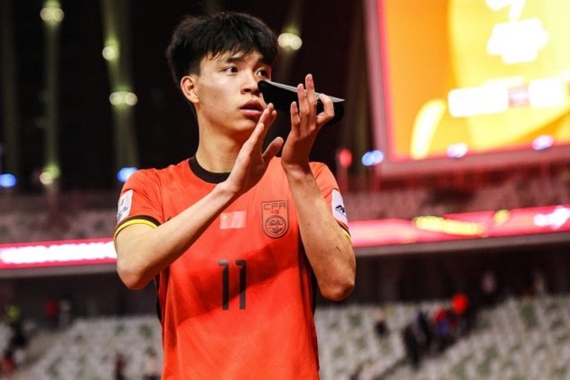 苗润东刚入选U19国足，已经有人说王钰栋未来得给他让位了