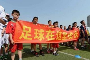 家长接机，惊喜面孔