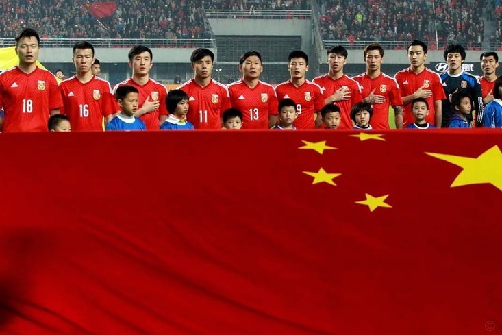 当全世界足球都在与时俱进，而中国足球却固步自封保守封闭的时候，凭什么进世界杯？