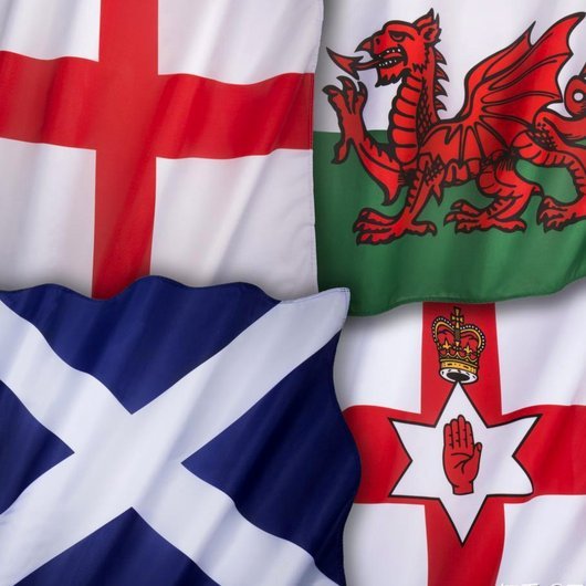 柴郡议会以扰乱公共秩序为由，要求住户取下英格兰队旗帜