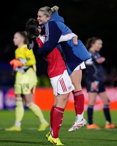 U17女足半决赛取消，阿森纳抽签晋级决赛